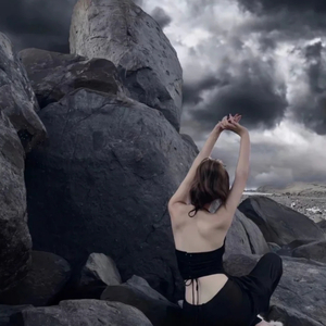 女友被房东躁的嗷嗷叫小说
